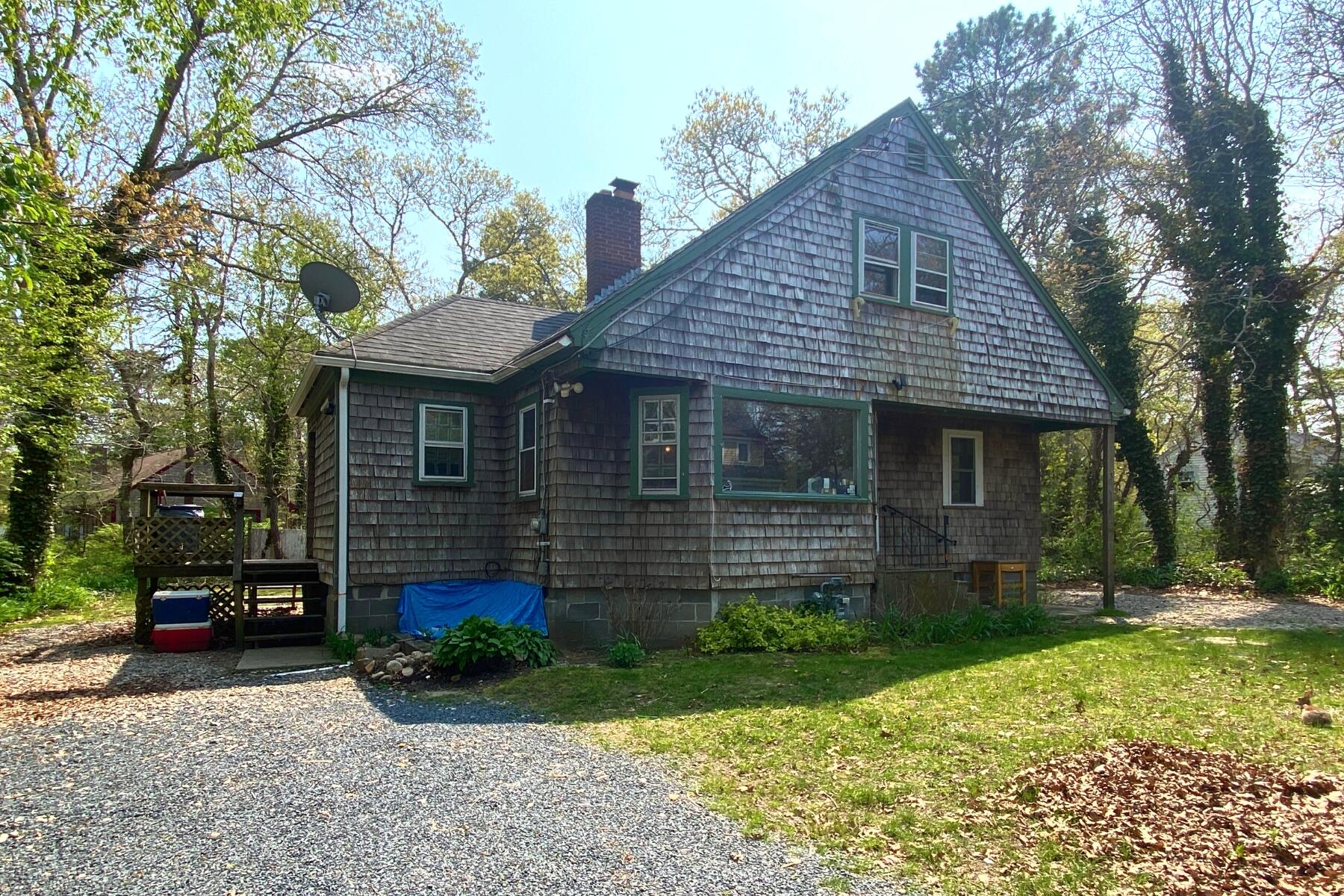 15 Phillips Road Hyannis, MA 02601 - Photo 2 of 11 10