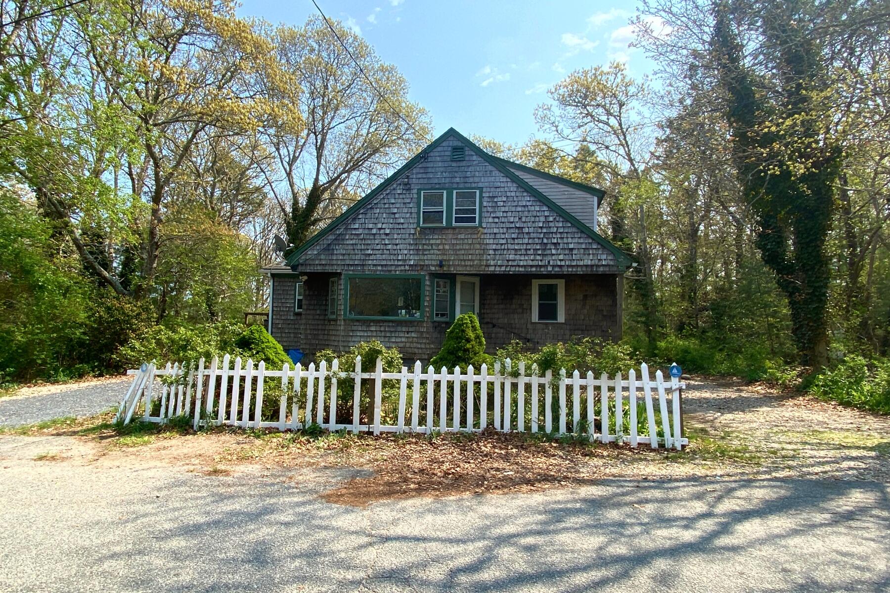 15 Phillips Road Hyannis, MA 02601 - Photo 7 of 11 11