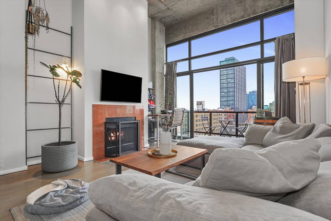 321 South Sangamon Street, Unit 902 Chicago, IL 60607 - Photo 4 of 18