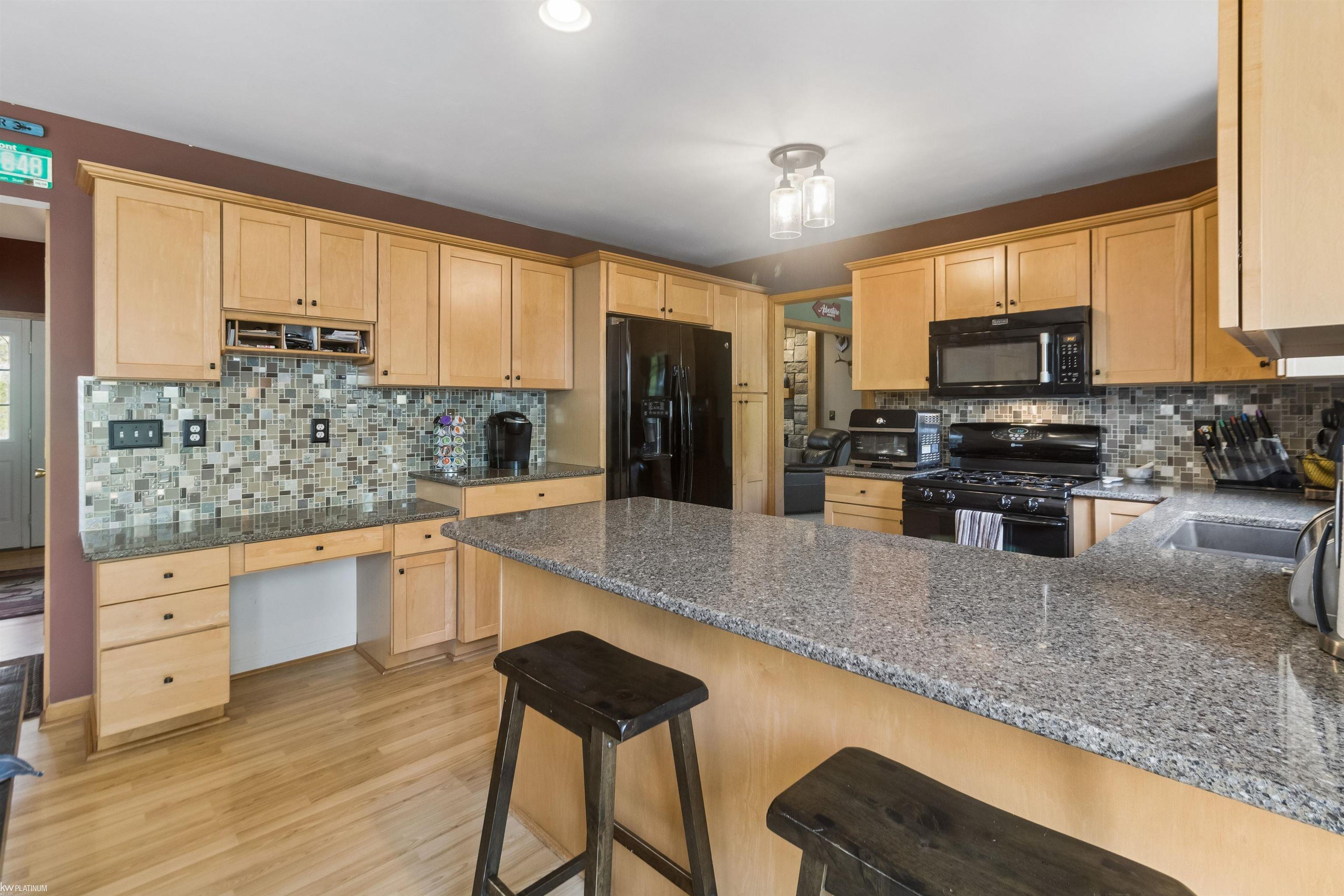 6527 Genaw Road Algonac, MI 48001 - Photo 16 of 45