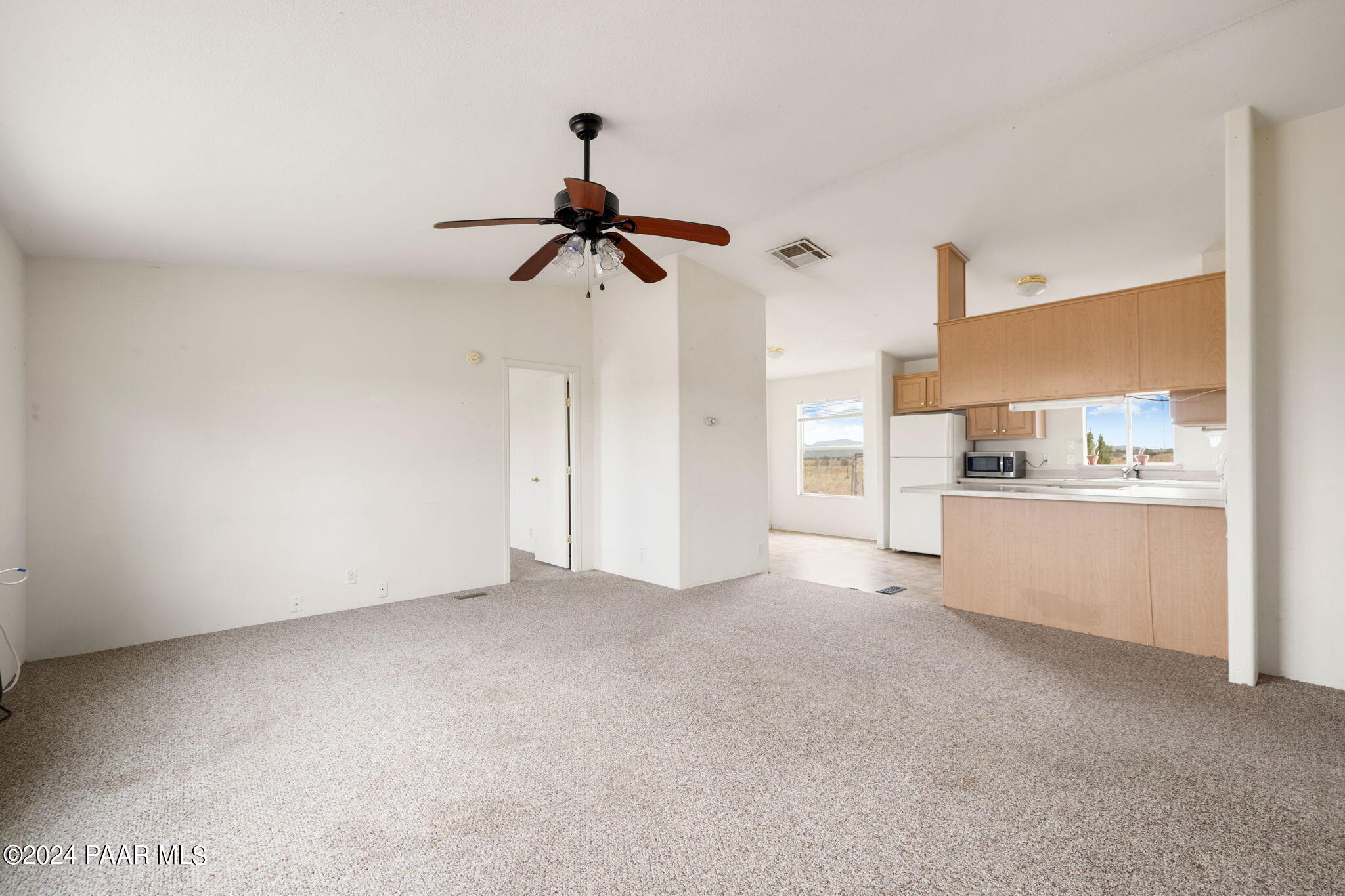22925 North Post Road Paulden, AZ 86334 - Photo 3 of 16 3-Living Room_1