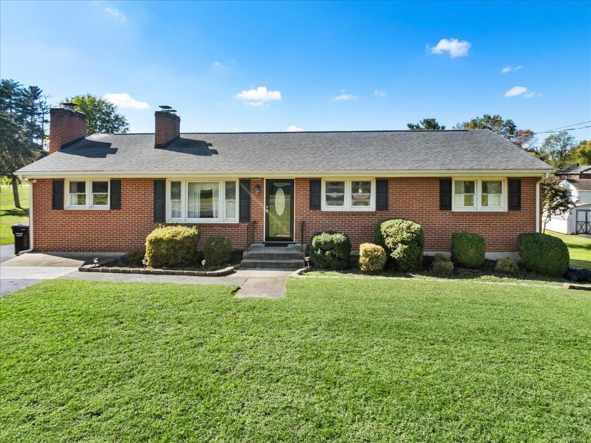 7612 Barrens Road Roanoke, VA 24019 - Photo 6 of 66 05-DJI_20261006110100_0004_D