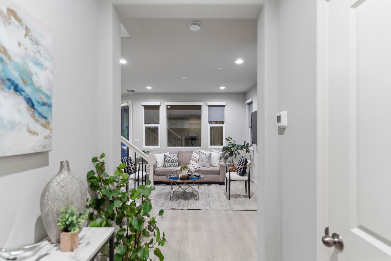 859 Lassen Lane West Madera, CA 93636 - Photo 5 of 19 a living room with furniture
