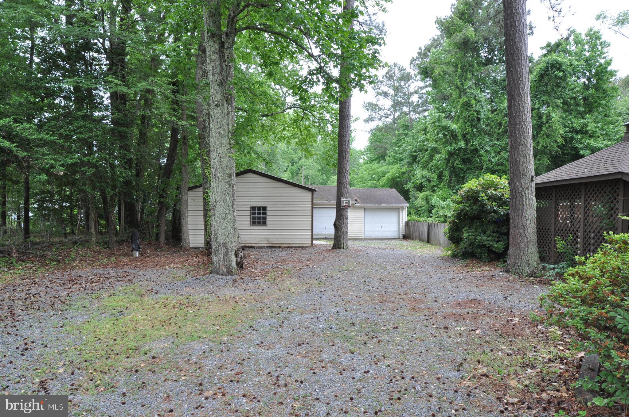 797 Forest Grove Road Colonial Beach, VA 22443 - Photo 6 of 40 Yard with ample parking