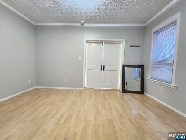 $1,700 | 261 Clifton Avenue, Unit 1, Clifton, NJ 07011