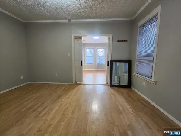 $1,700 | 261 Clifton Avenue, Unit 1, Clifton, NJ 07011