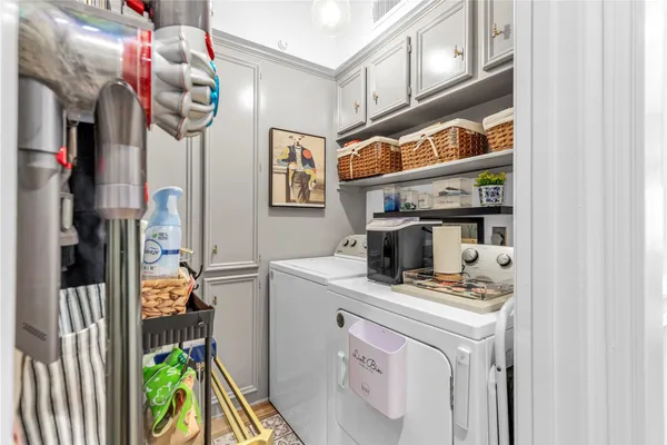 $377,800 | 7631 Ameswood Road, Houston, TX 77095