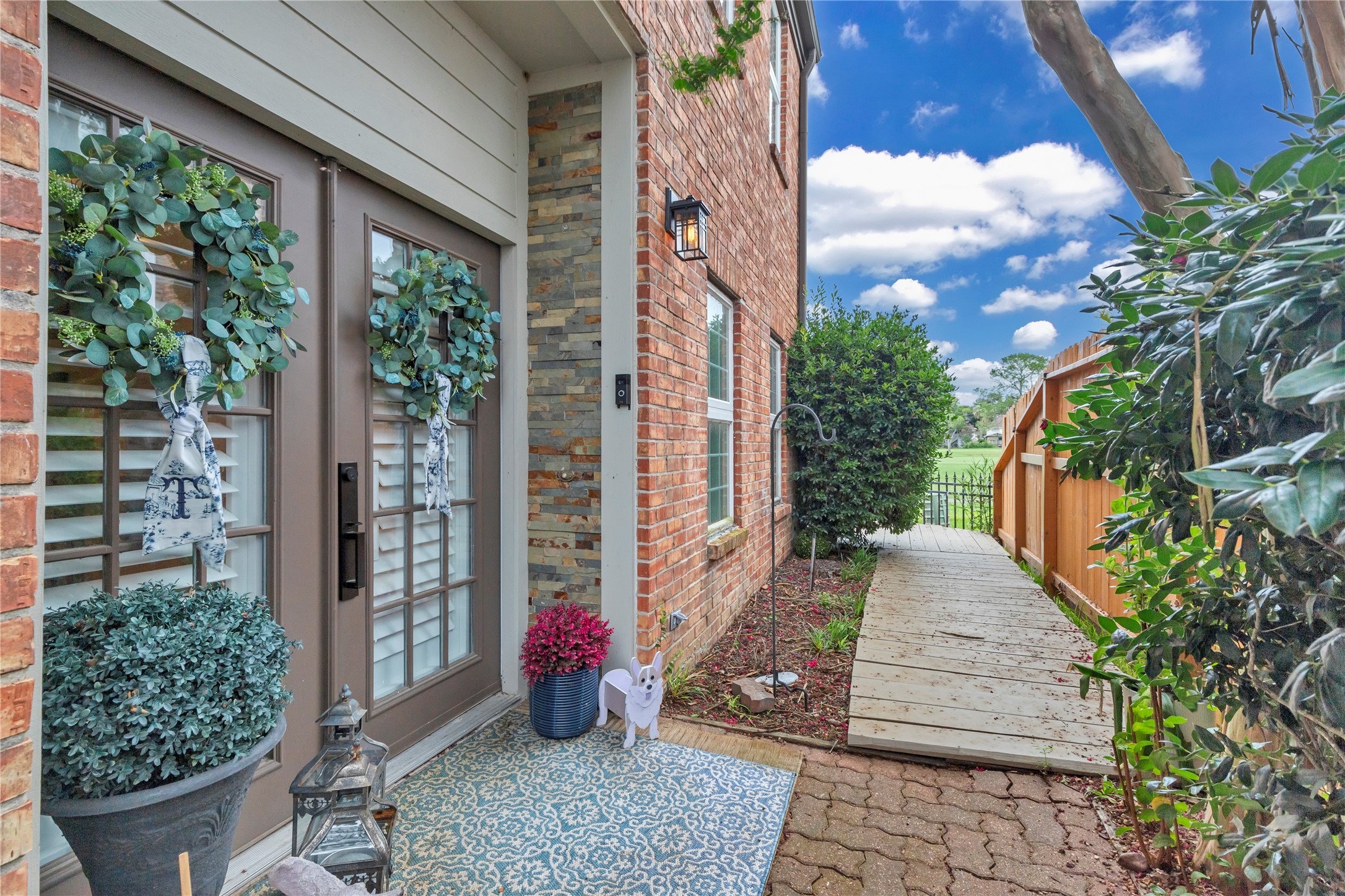 7631 Ameswood Road Houston, TX 77095 - Photo 33 of 33 a view of a corridor