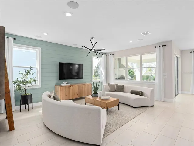 $649,990 | 5624 Flame Vine Way, St. Cloud, FL 34771