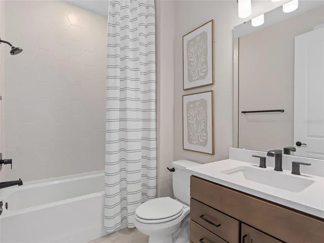 $649,990 | 5624 Flame Vine Way, St. Cloud, FL 34771