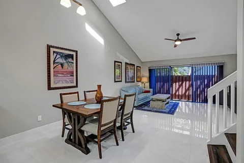 $360,000 | 456 Southeast 14th Street, Dania Beach, FL 33004