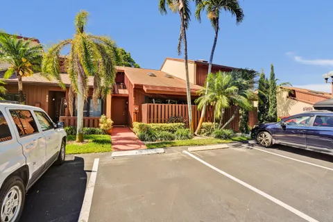 $360,000 | 456 Southeast 14th Street, Dania Beach, FL 33004