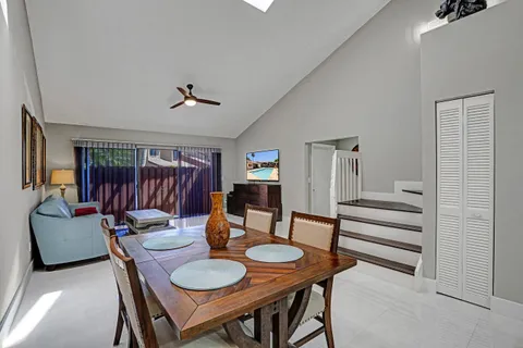 $360,000 | 456 Southeast 14th Street, Dania Beach, FL 33004