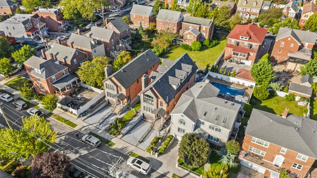 $6,200 | 2063 Narragansett Avenue, Unit 2 | Pelham Parkway