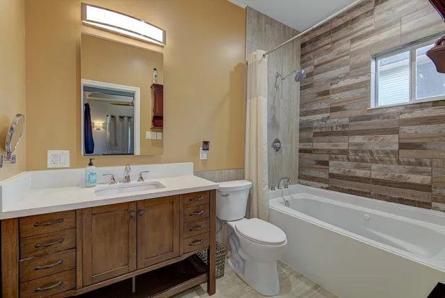 $579,900 | 8324 Jennings Street, Houston, TX 77017