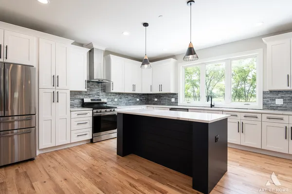 $644,900 | 7957 West 73rd Place, Bridgeview, IL 60455