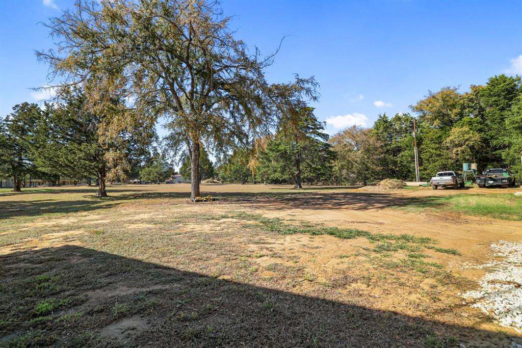 595 Navajo Road Whitesboro, TX 76273 - Photo 27 of 32