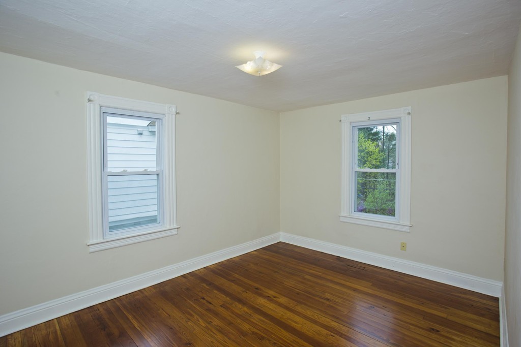 12 Spencer Street Springfield, MA 01118 - Photo 14 of 23 Gallery Image 14