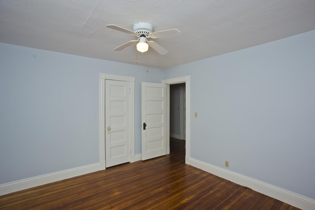 12 Spencer Street Springfield, MA 01118 - Photo 18 of 23 Gallery Image 18