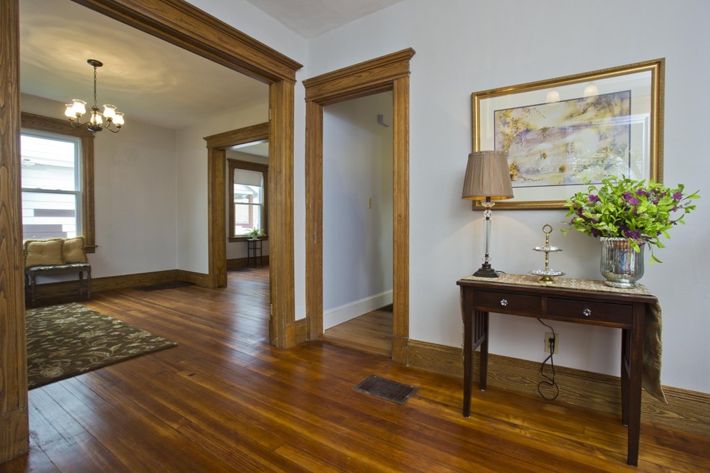 12 Spencer Street Springfield, MA 01118 - Photo 5 of 23 Gallery Image 5