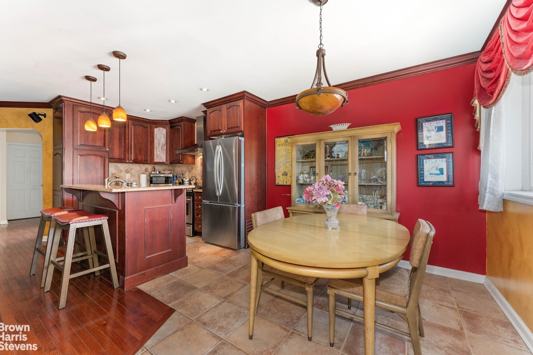 19 150th Street Queens, NY 11357 - Photo 3 of 18