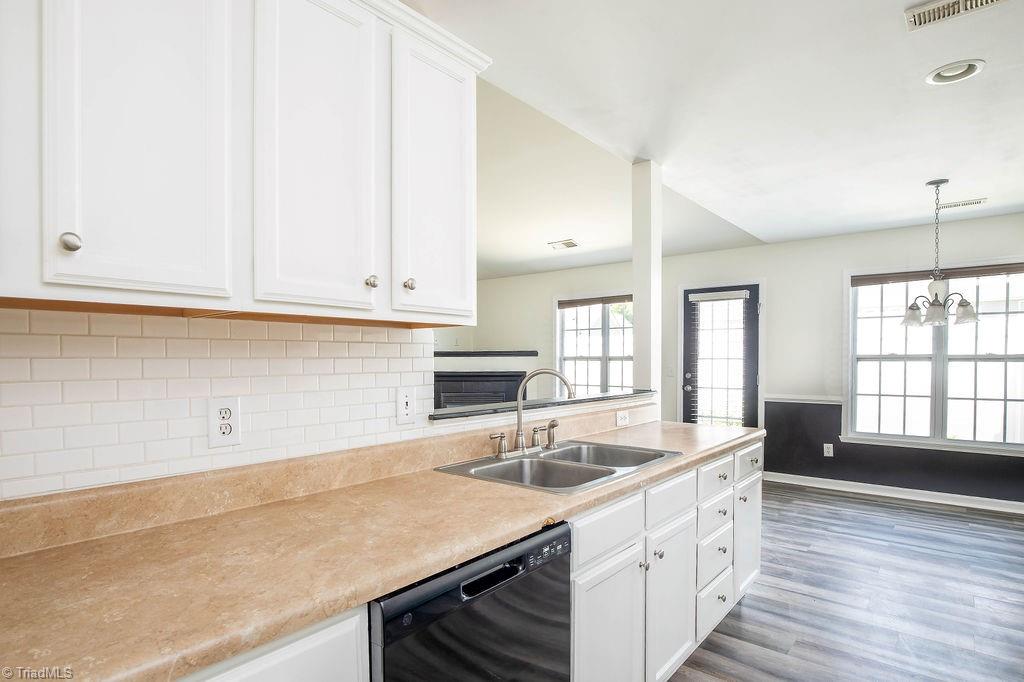 672 Chas Court High Point, NC 27265 - Photo 4 of 14
