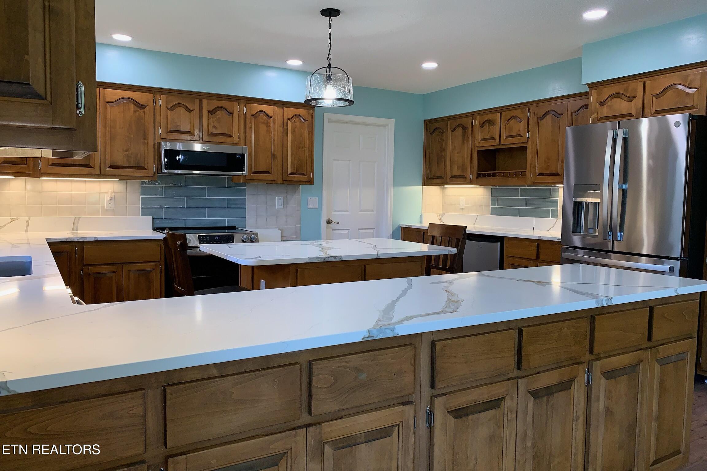 212 Tooweka Lane Loudon, TN 37774 - Photo 16 of 52 kitchen