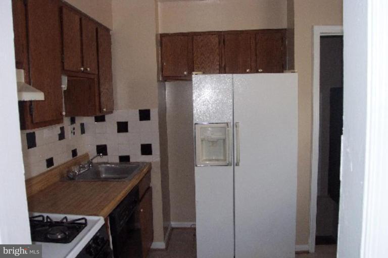 6113 Cipriano Road Lanham, MD 20706 - Photo 6 of 13 Kitchen