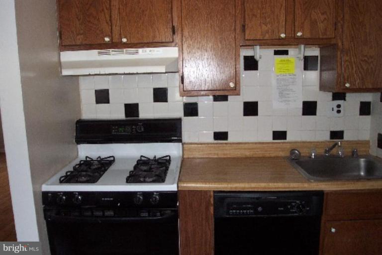 6113 Cipriano Road Lanham, MD 20706 - Photo 7 of 13 Kitchen #2
