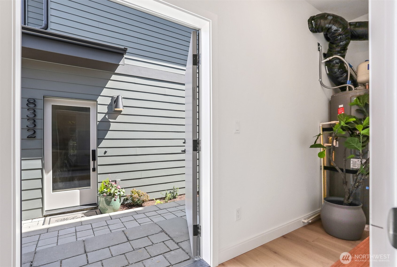 8330 24th Avenue Northwest Seattle, WA 98117 - Photo 31 of 38