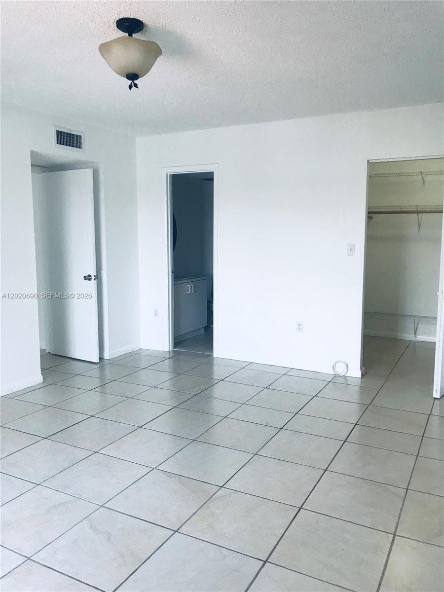 17600 Northwest 68th Avenue, Unit B3006 Hialeah, FL 33015 - Photo 8 of 19