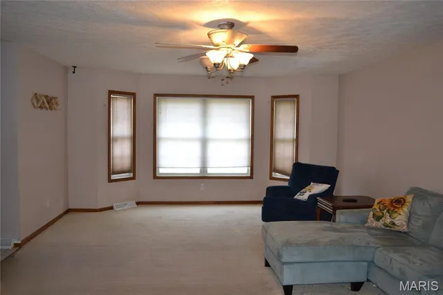 $270,000 | 140 Sawmill Road, St. Robert, MO 65584