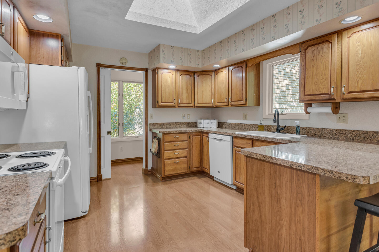 7313 North Parma Road Parma, MI 49269 - Photo 16 of 66 parma kitchen