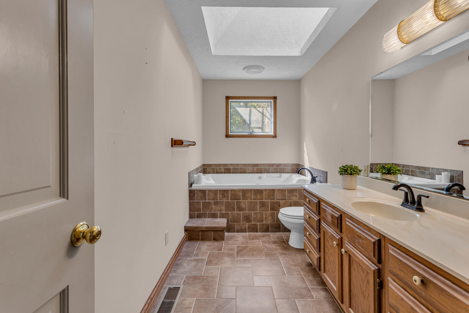 7313 North Parma Road Parma, MI 49269 - Photo 25 of 66 parma bath