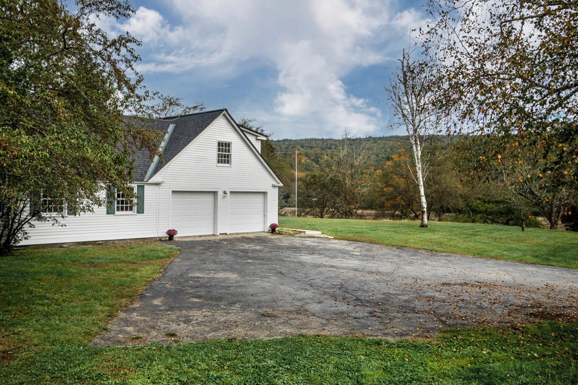 279 Westminster W Road Putney, VT 05346 - Photo 7 of 39