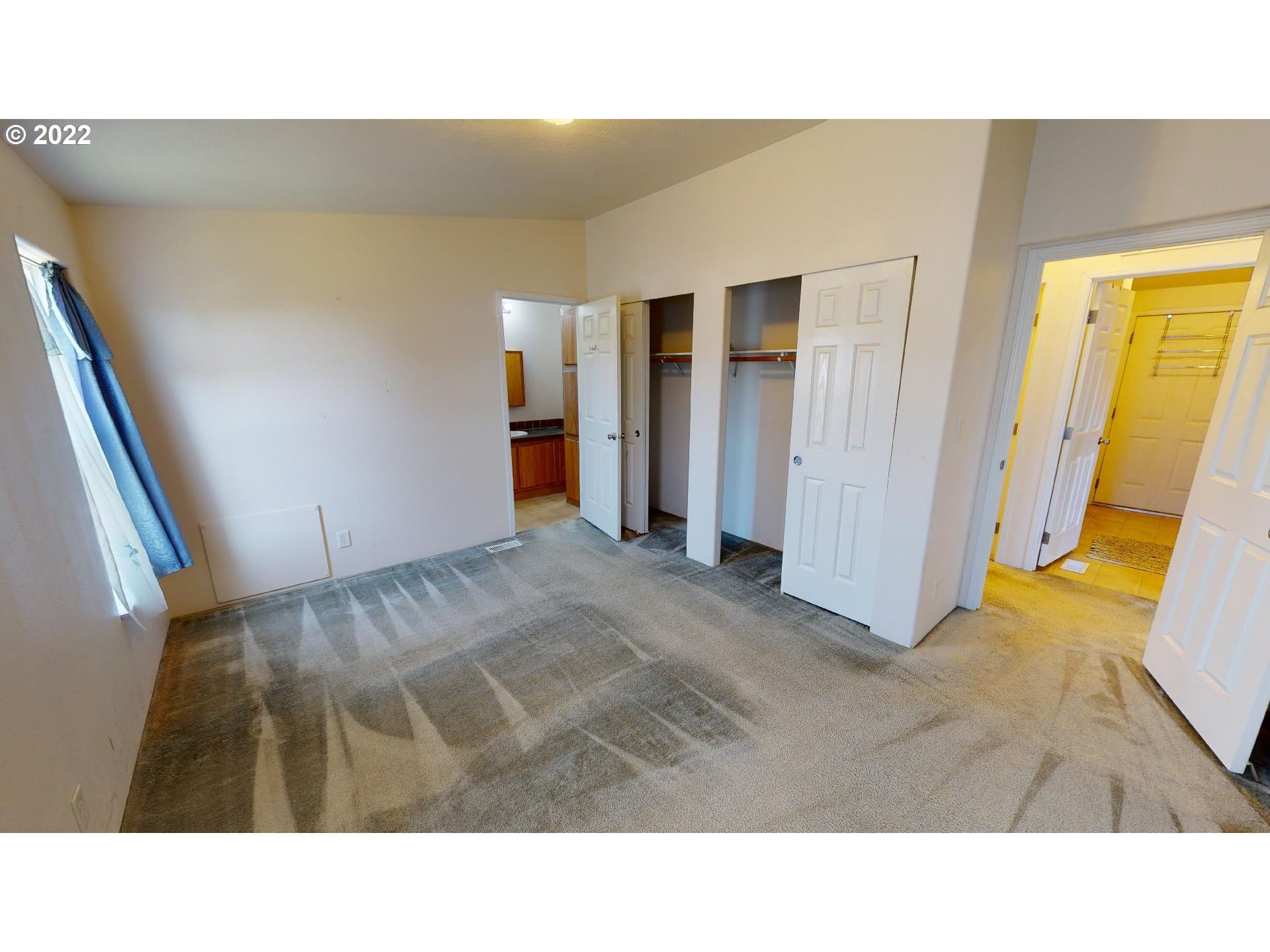 94635 Grange Road Gold Beach, OR 97444 - Photo 18 of 27 a room with a bed and couch