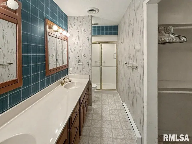 $289,900 | 508 East Forest Drive, Herrin, IL 62948