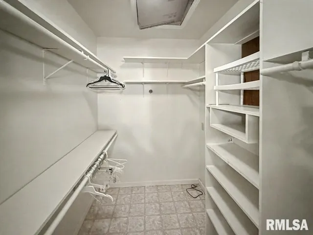 $289,900 | 508 East Forest Drive, Herrin, IL 62948