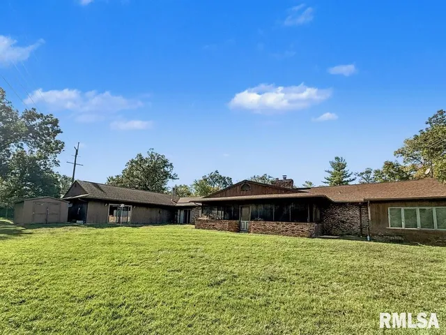 $289,900 | 508 East Forest Drive, Herrin, IL 62948