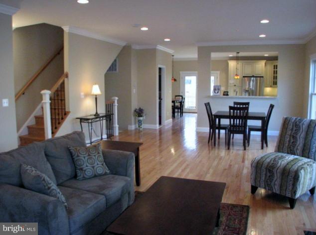 2102 Shirlington Road Arlington, VA 22204 - Photo 23 of 23 Living Room (Open Floor Plan)