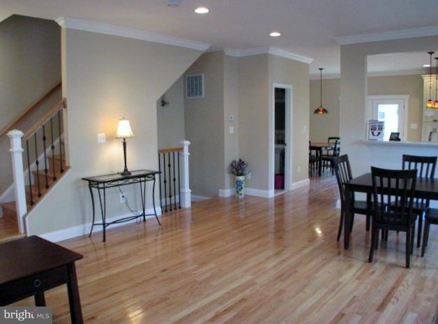 2102 Shirlington Road Arlington, VA 22204 - Photo 8 of 23 Dining Room