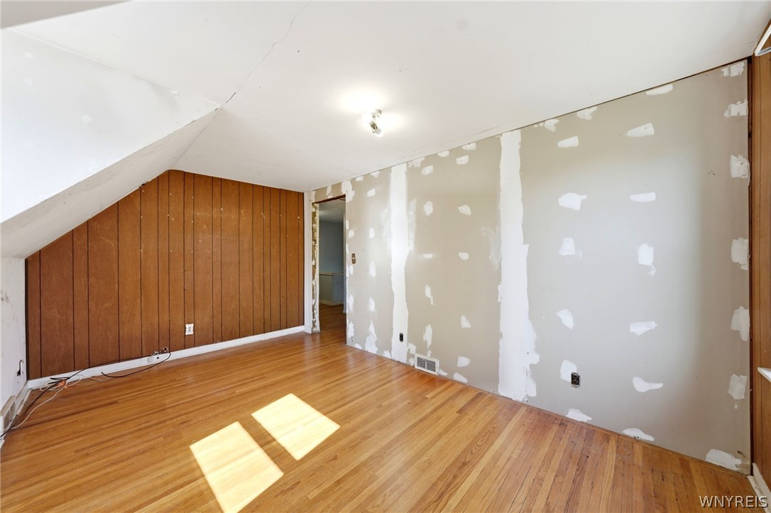6467 Chestnut Ridge Road Orchard Park, NY 14127 - Photo 23 of 45 2nd Floor Bedroom