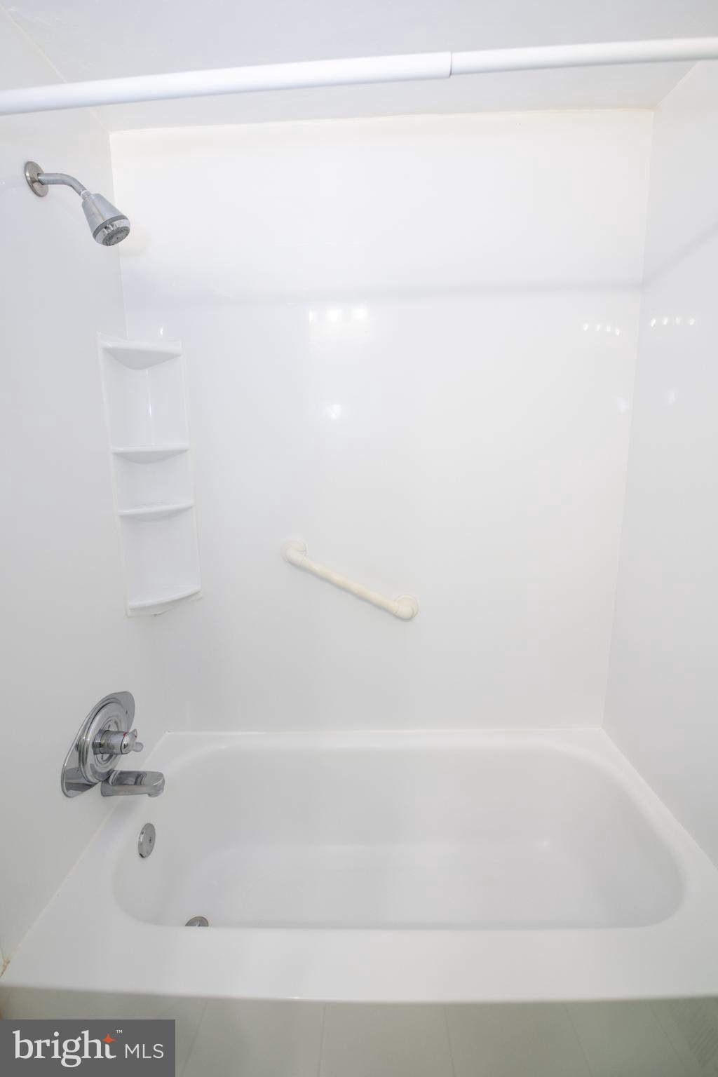 3620 Rayland Road Philadelphia, PA 19154 - Photo 17 of 40 Bathroom