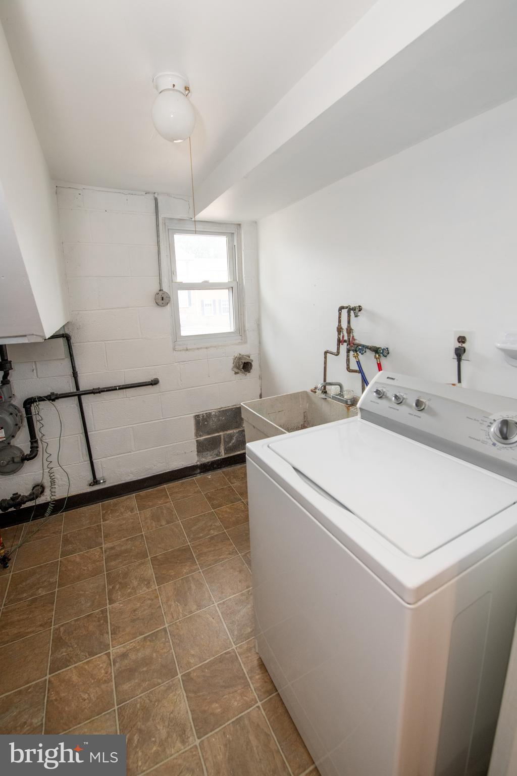 3620 Rayland Road Philadelphia, PA 19154 - Photo 31 of 40 Laundry Room