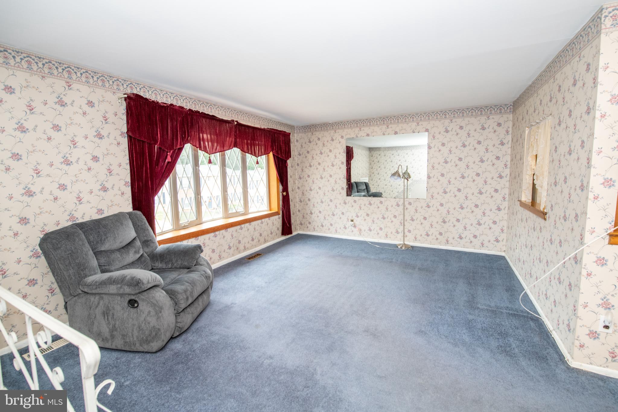 3620 Rayland Road Philadelphia, PA 19154 - Photo 4 of 40 Living Room