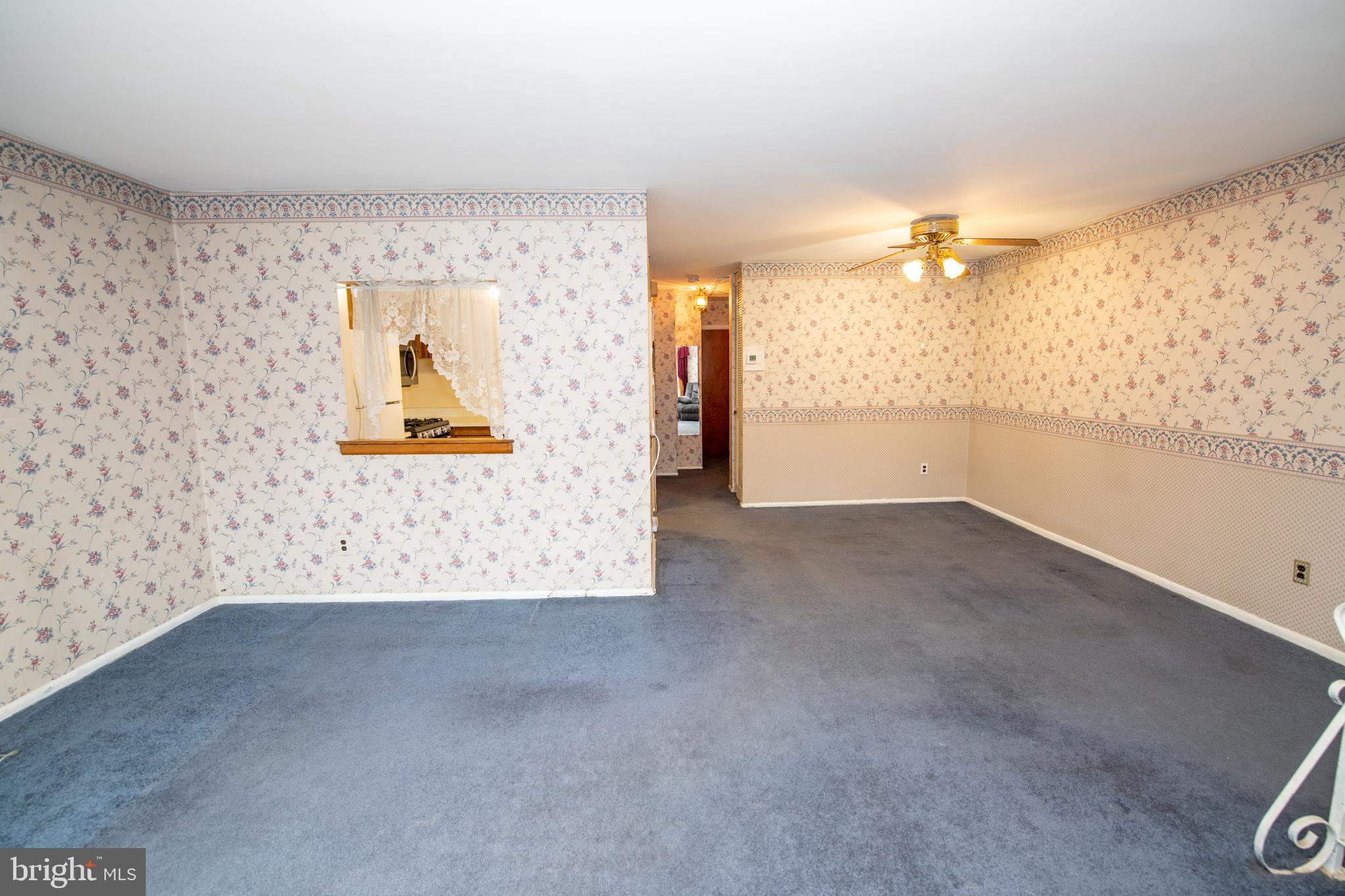 3620 Rayland Road Philadelphia, PA 19154 - Photo 5 of 40 Living Room