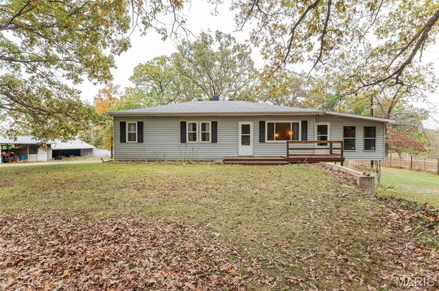 $285,000 | 11276 State Route, Belle, MO 65013
