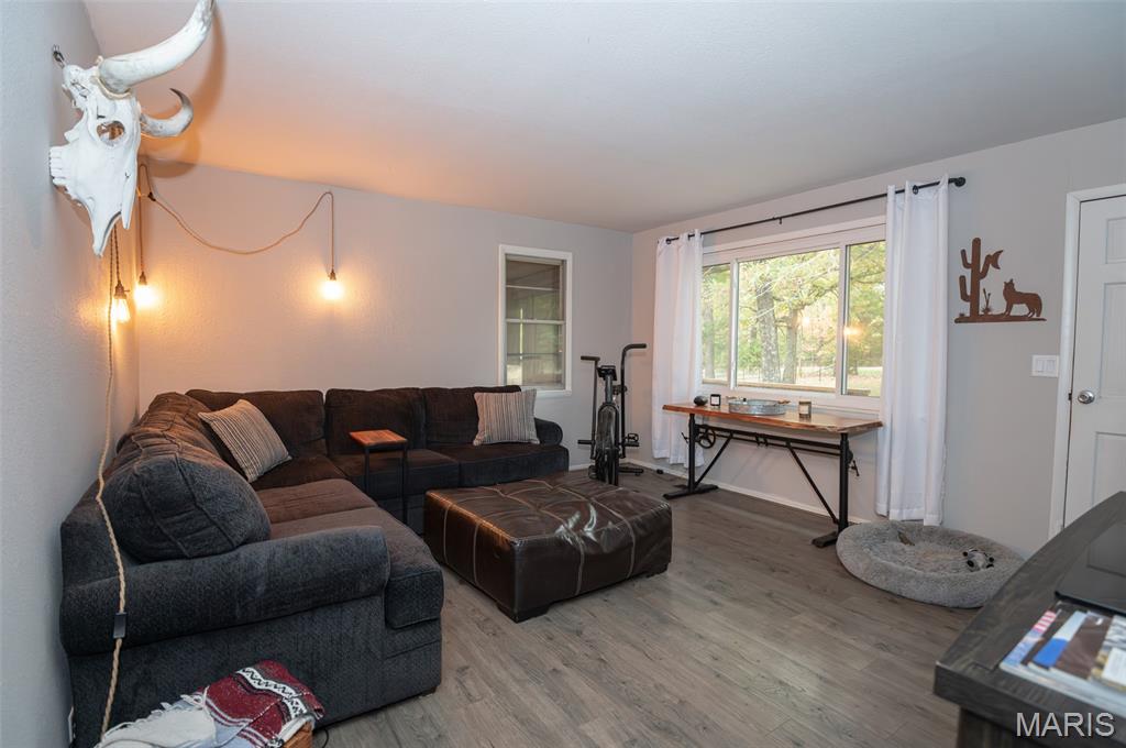 11276 State Route Belle, MO 65013 - Photo 4 of 57