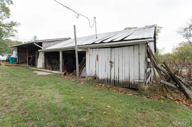 $285,000 | 11276 State Route, Belle, MO 65013