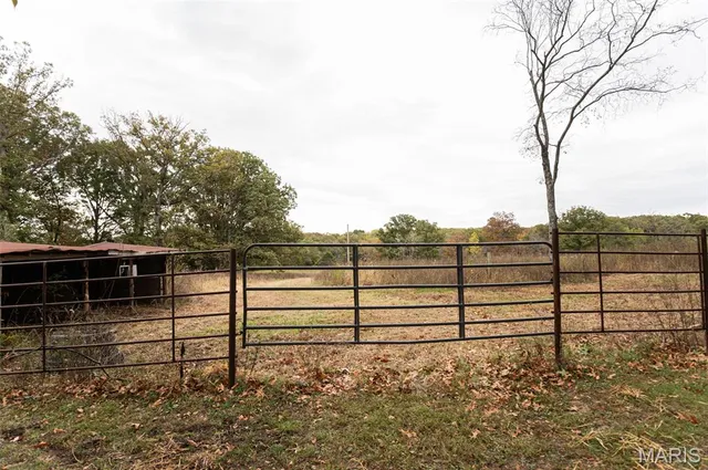 $285,000 | 11276 State Route, Belle, MO 65013